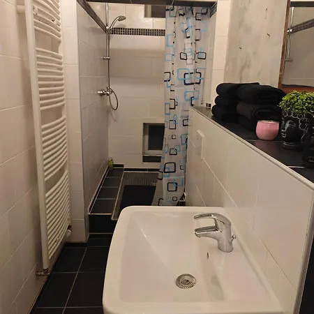Work And 3 Schlafzimmer 6 Betten Kueche Bad Innenstadt