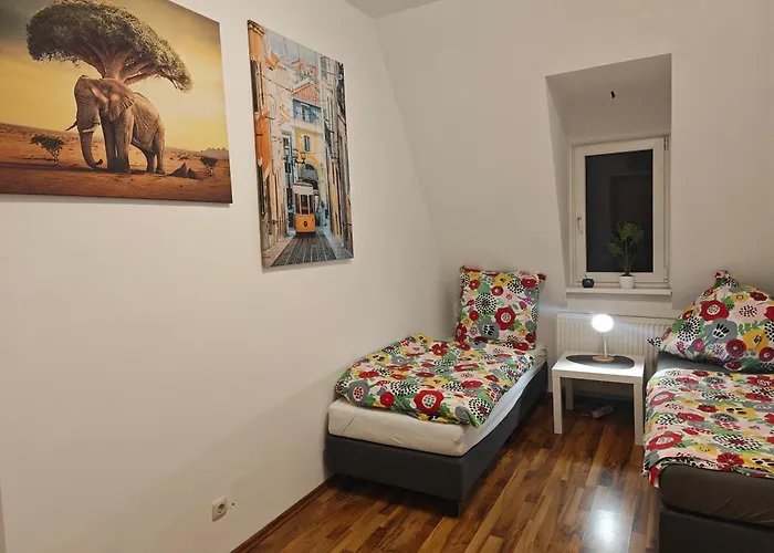 Work And 3 Schlafzimmer 6 Betten Kueche Bad Innenstadt