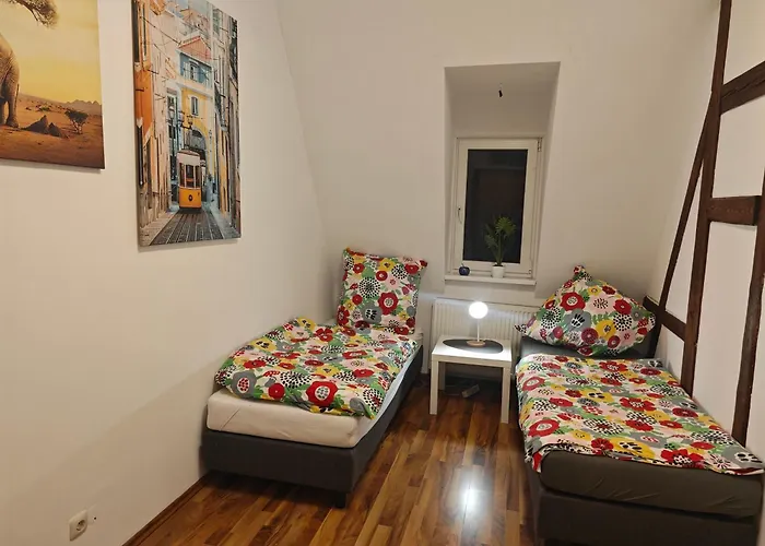 Work And 3 Schlafzimmer 6 Betten Kueche Bad Innenstadt Lejlighed *