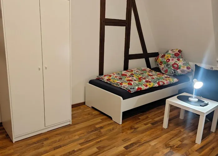 Work And 3 Schlafzimmer 6 Betten Kueche Bad Innenstadt *